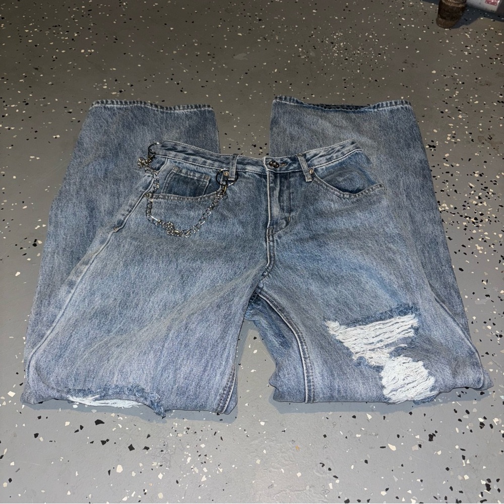 Hot Topic Medium Wash Straight Leg Jeans